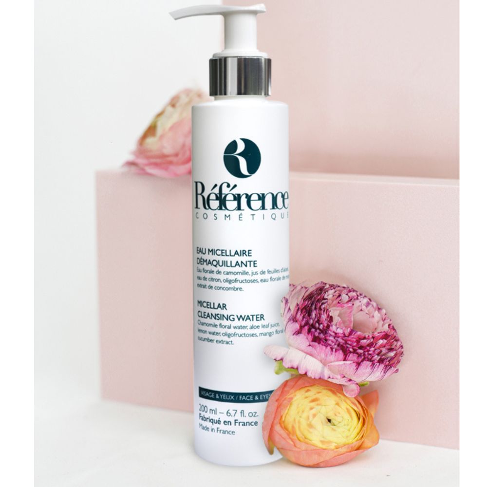 Eau micellaire démaquillante